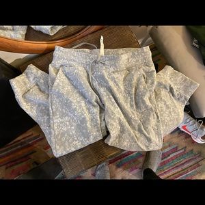 Lululemon Ready to Rulu Joggers Crop 10 and 6